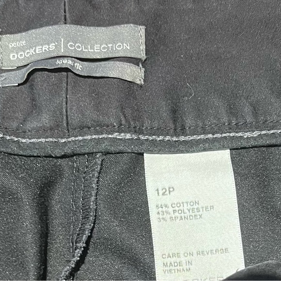 Petite Dockers - Picture 3 of 3